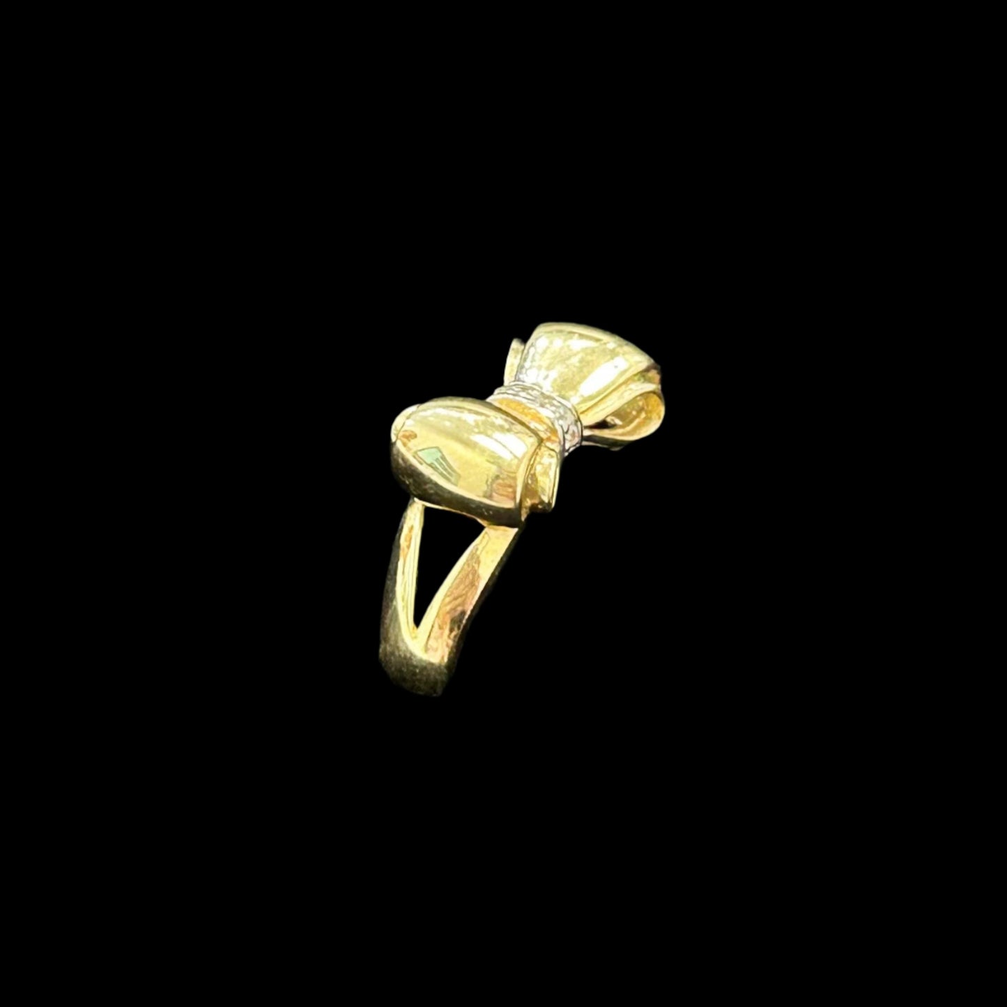 14K Bow Ring Cz