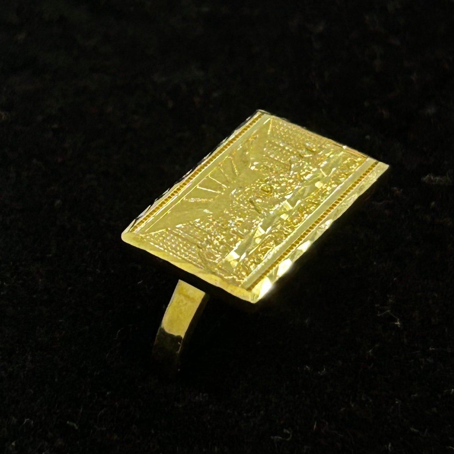 10K Last Supper Ring Flat